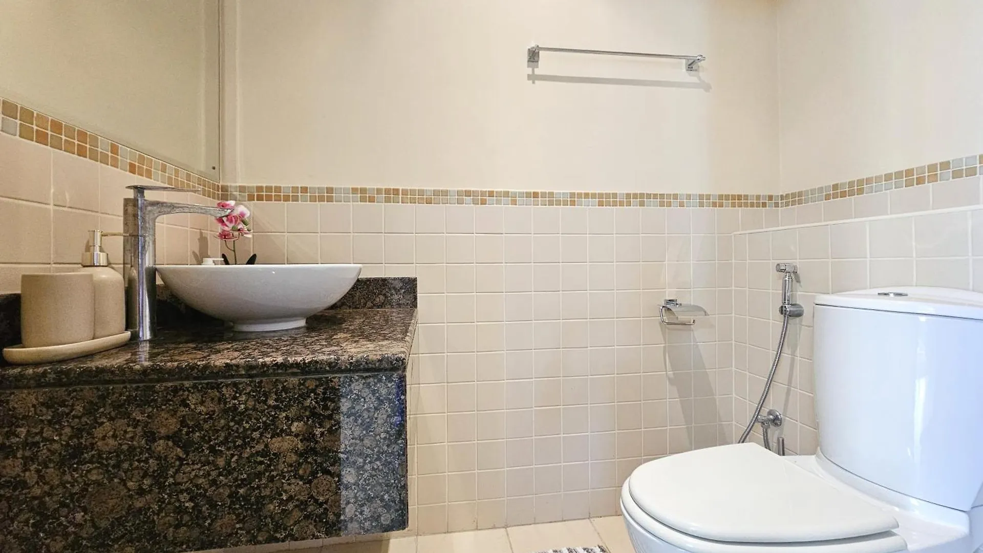 Elegant 1 Bhk In Jbr Near Beach By Truebleu Vacation Homes Dubái 0*,