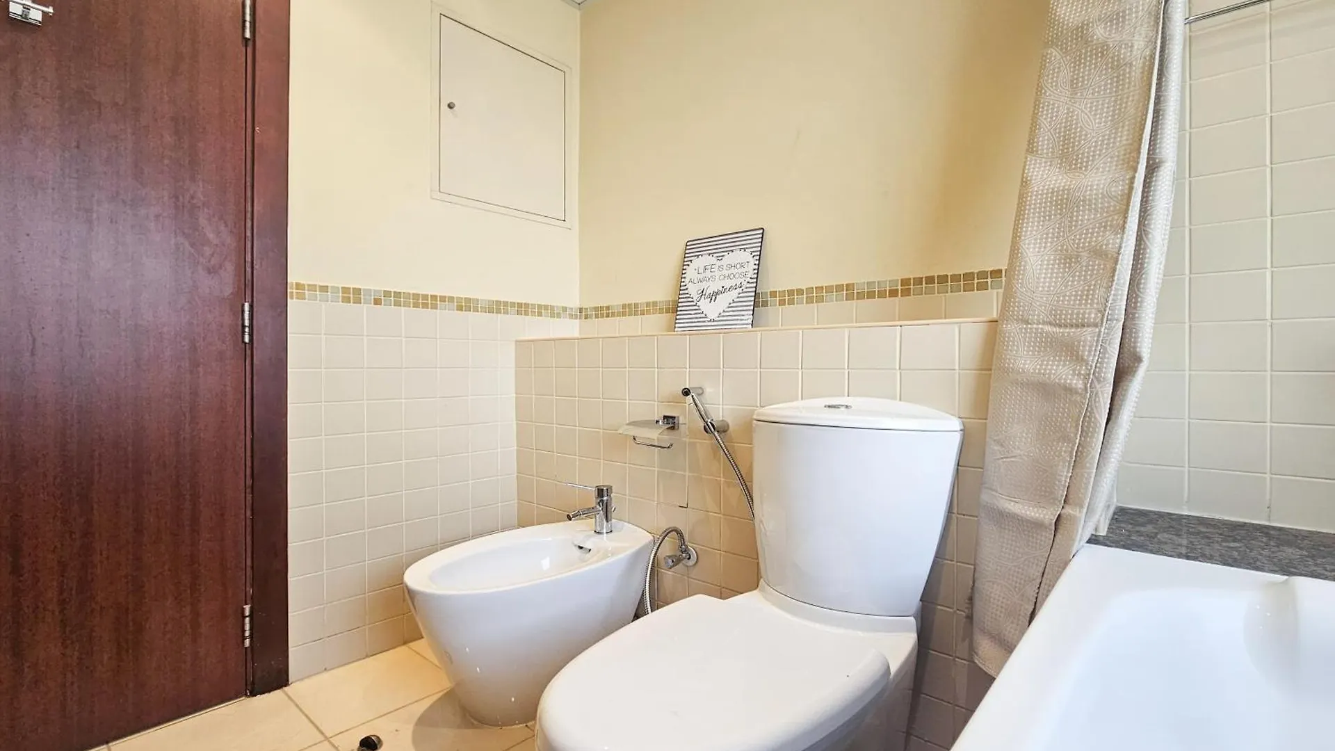 Elegant 1 Bhk In Jbr Near Beach By Truebleu Vacation Homes Dubái Apartamento